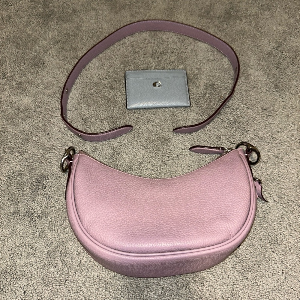 Coach Elegant Purple Leather Shoulder Bag
